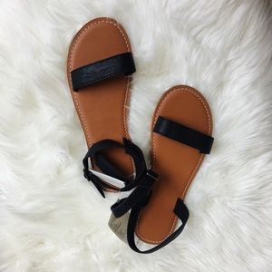 NWT Abercrombie Leather Sandals